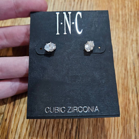 NWT! INC INTERNATIONAL CONCEPTS Cubic Zirconia Oval Stud Earrings - Picture 4 of 5